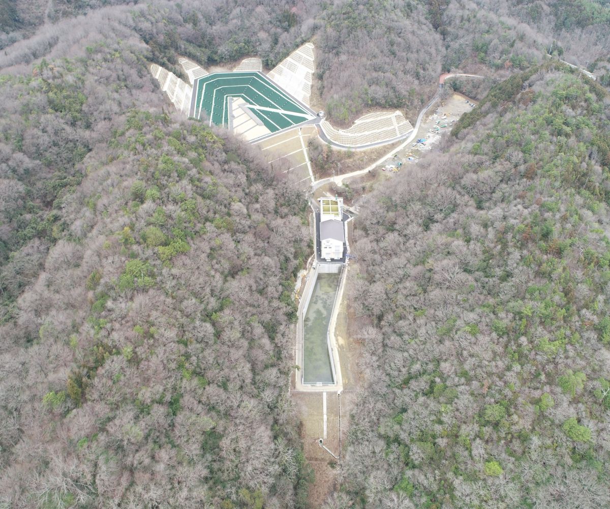 井笠広域一般廃棄物埋立処分場 全景